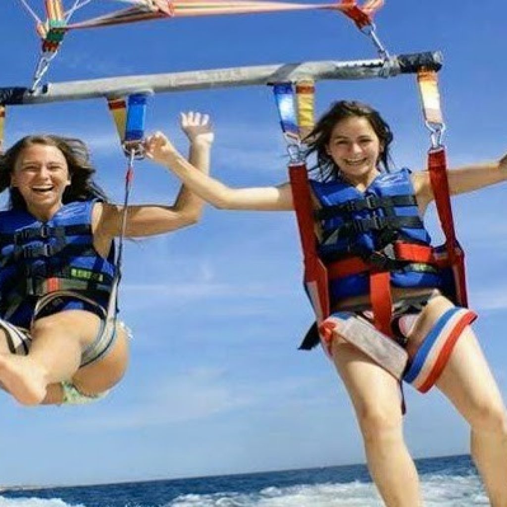Hurghada: Parasailing Experience